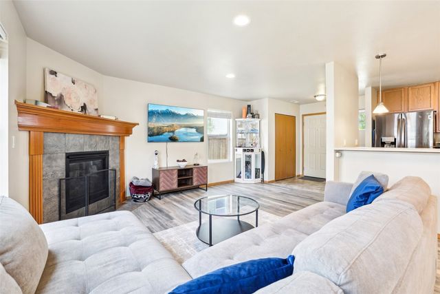 21622 SE 297th Street, Kent, WA 98042