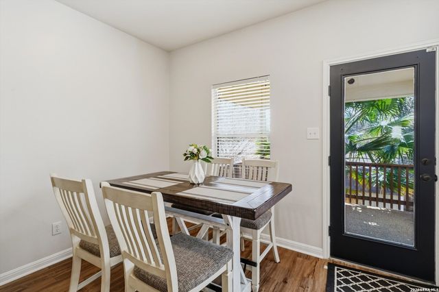 9218 Tay Dr, Helotes, TX 78023