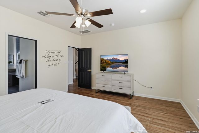 9218 Tay Dr, Helotes, TX 78023