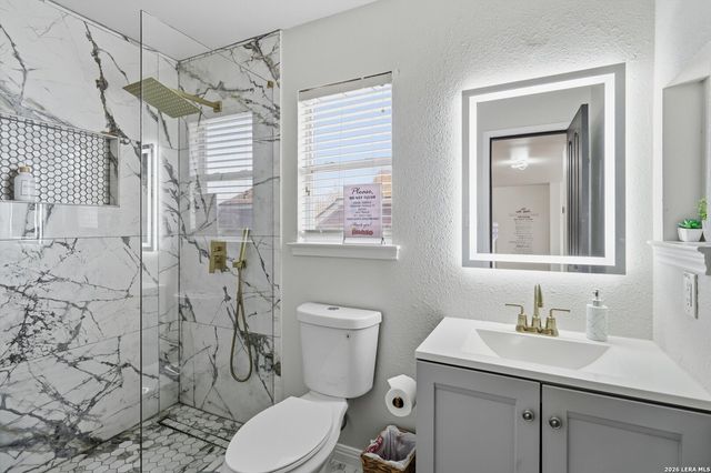 9218 Tay Dr, Helotes, TX 78023