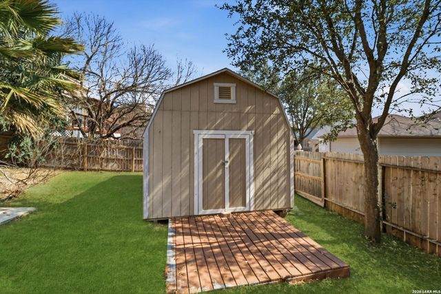 9218 Tay Dr, Helotes, TX 78023