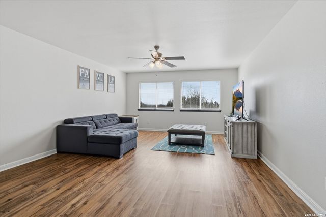 9218 Tay Dr, Helotes, TX 78023