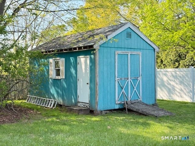 65 Glenview Road, Meriden, CT 06450