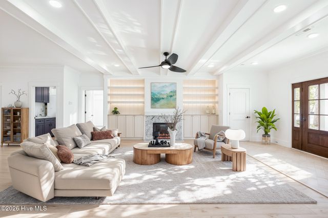 120 NE 17th Street, Oak Island, NC 28465