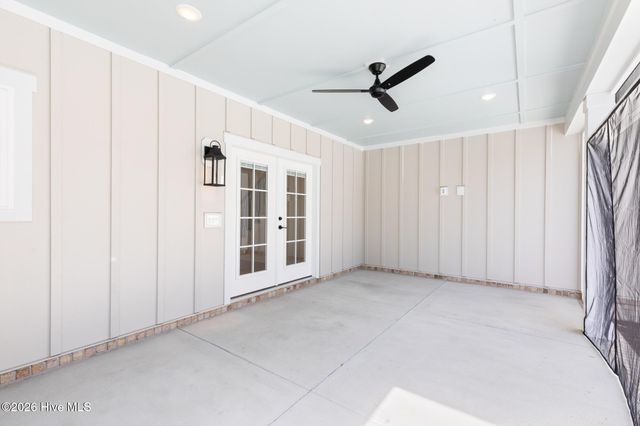 120 NE 17th Street, Oak Island, NC 28465