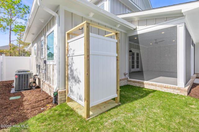 120 NE 17th Street, Oak Island, NC 28465