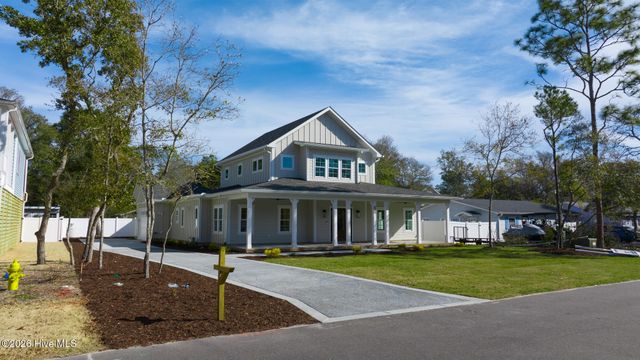 120 NE 17th Street, Oak Island, NC 28465