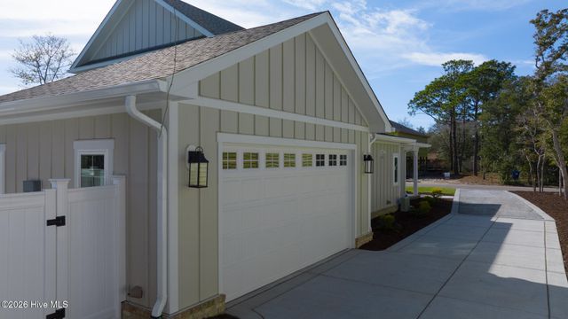 120 NE 17th Street, Oak Island, NC 28465