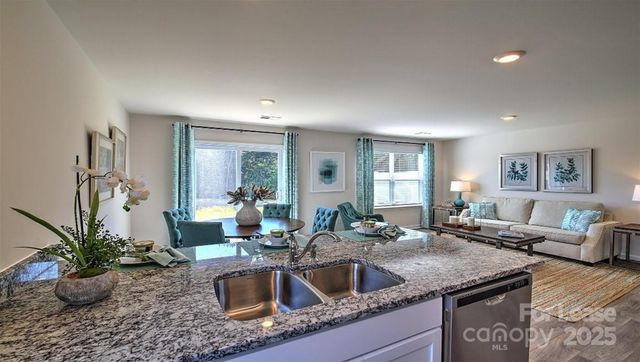 145 Monroe Creek Boulevard ALTAMONT, Asheville, NC 28806