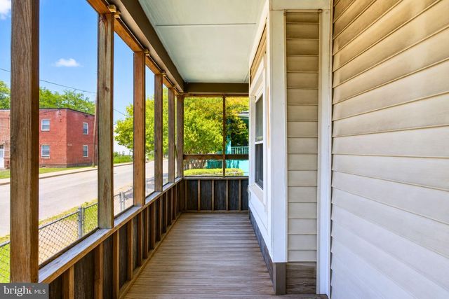 1025 44TH ST NE, Washington, DC 20019