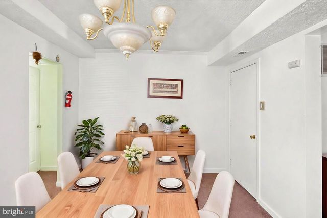 1025 44TH ST NE, Washington, DC 20019