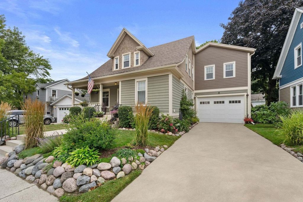 726 National AVENUE, Sheboygan, WI 53081