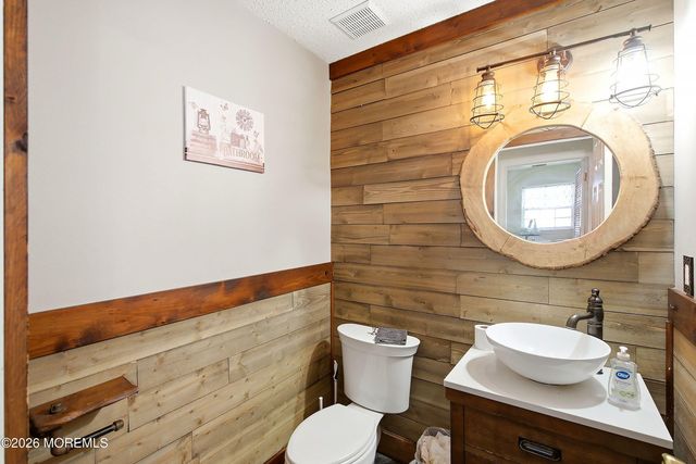 2115 Cedarview Drive, Toms River, NJ 08757