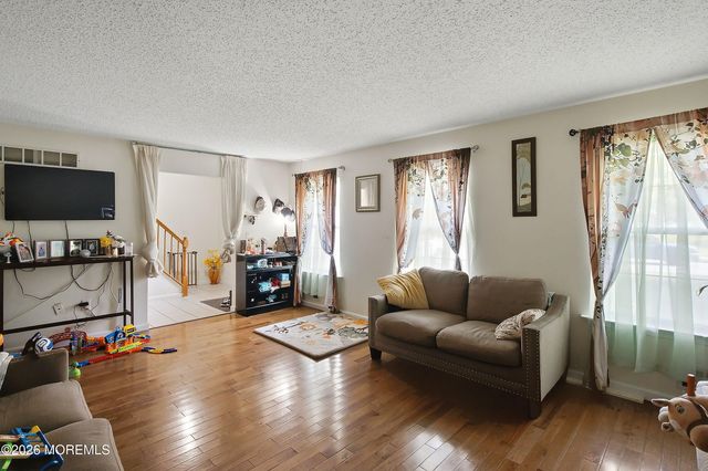 2115 Cedarview Drive, Toms River, NJ 08757