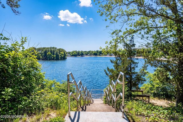 2115 Cedarview Drive, Toms River, NJ 08757