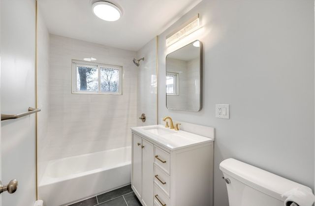 54 Will Dr 87, Canton, MA 02021