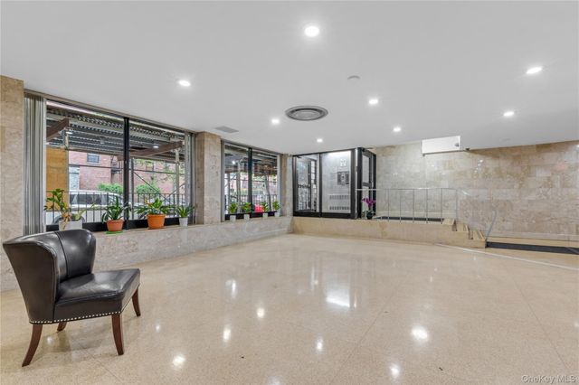 99-10 60Ave 3B, Corona, NY 11368