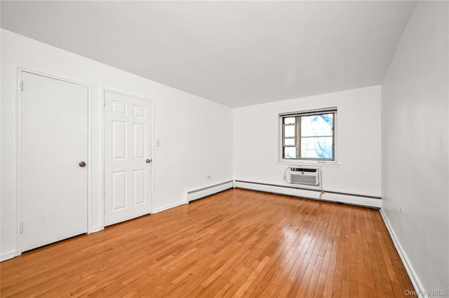 99-10 60Ave 3B, Corona, NY 11368