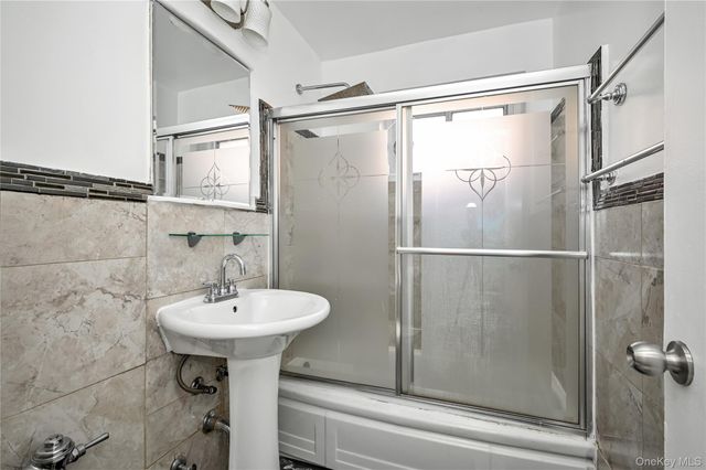 99-10 60Ave 3B, Corona, NY 11368