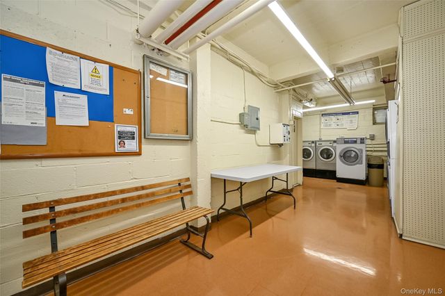 99-10 60Ave 3B, Corona, NY 11368