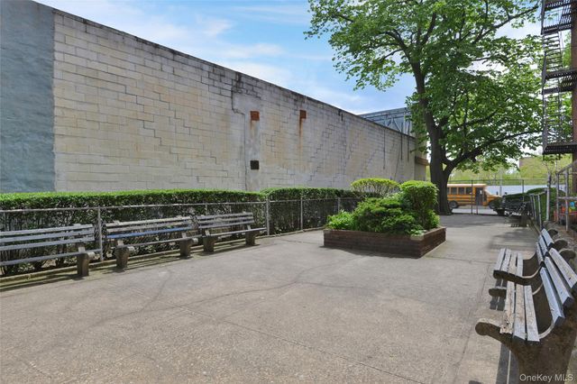 99-10 60Ave 3B, Corona, NY 11368