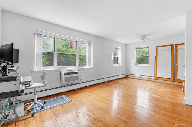 99-10 60Ave 3B, Corona, NY 11368