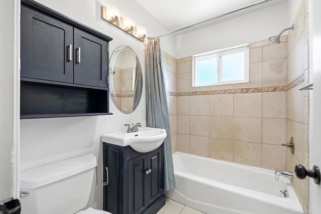 1736 San Pasqual Valley Road, Escondido, CA 92027