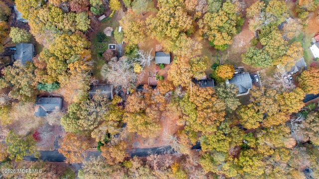 216 Lenape Trail, Jackson, NJ 08527