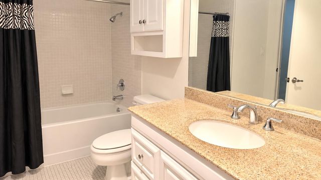 4174 Inverrary Drive 103, Lauderhill, FL 33319