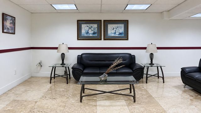 4174 Inverrary Drive 103, Lauderhill, FL 33319