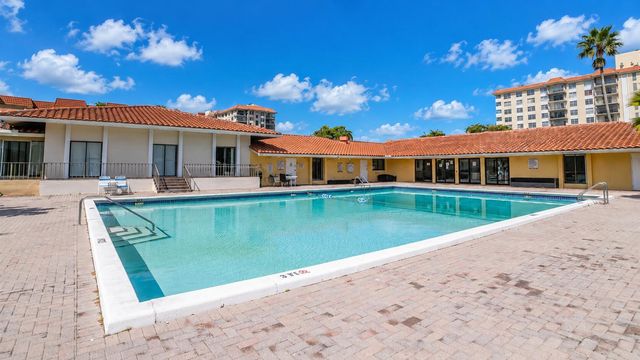 4174 Inverrary Drive 103, Lauderhill, FL 33319