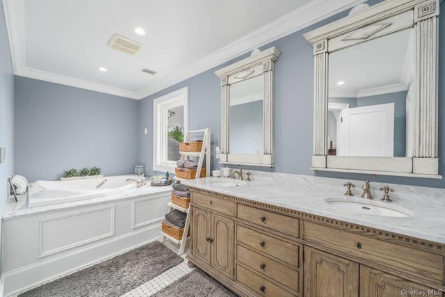 12950 Oregon Road, Cutchogue, NY 11935