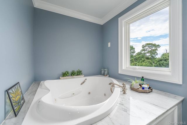 12950 Oregon Road, Cutchogue, NY 11935