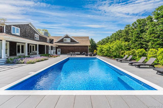 12950 Oregon Road, Cutchogue, NY 11935