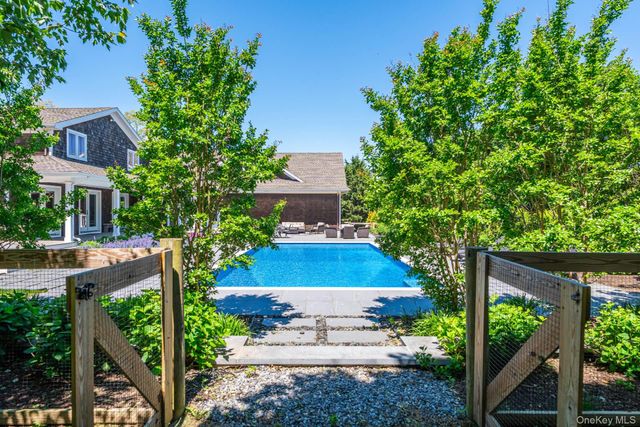 12950 Oregon Road, Cutchogue, NY 11935