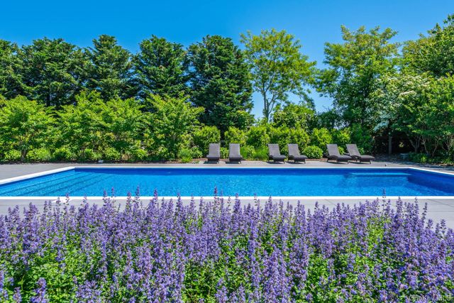 12950 Oregon Road, Cutchogue, NY 11935