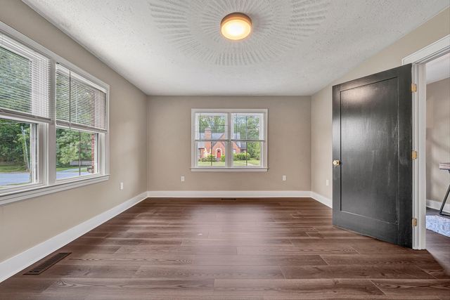606 N Broad ST, Salem, VA 24153