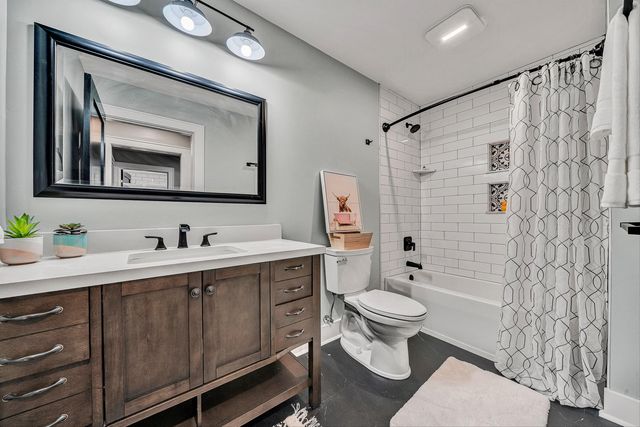 606 N Broad ST, Salem, VA 24153