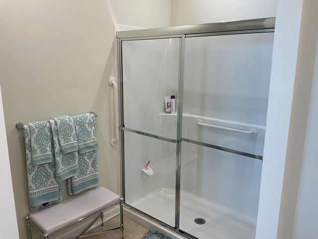 2 Francis Dr. 401, Andover, MA 01810