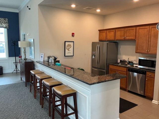 2 Francis Dr. 401, Andover, MA 01810