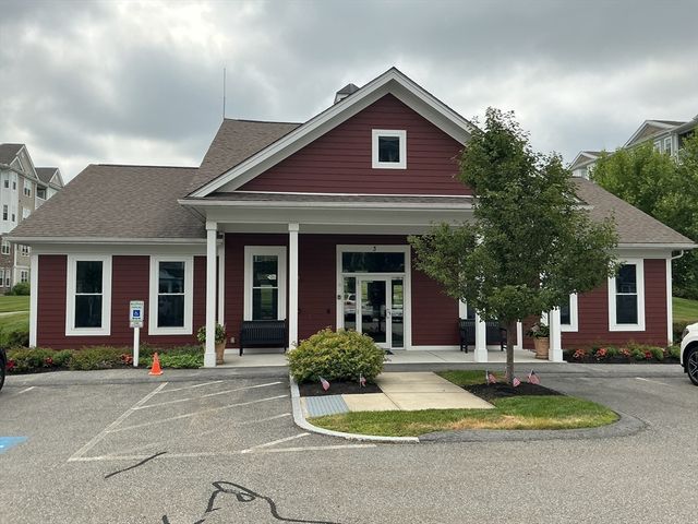 2 Francis Dr. 401, Andover, MA 01810
