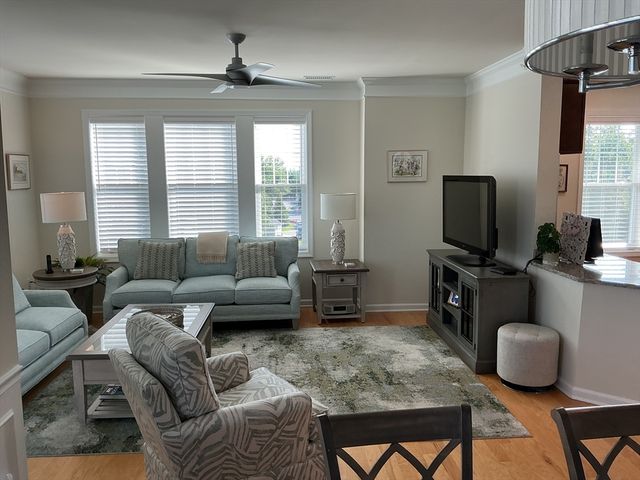 2 Francis Dr. 401, Andover, MA 01810