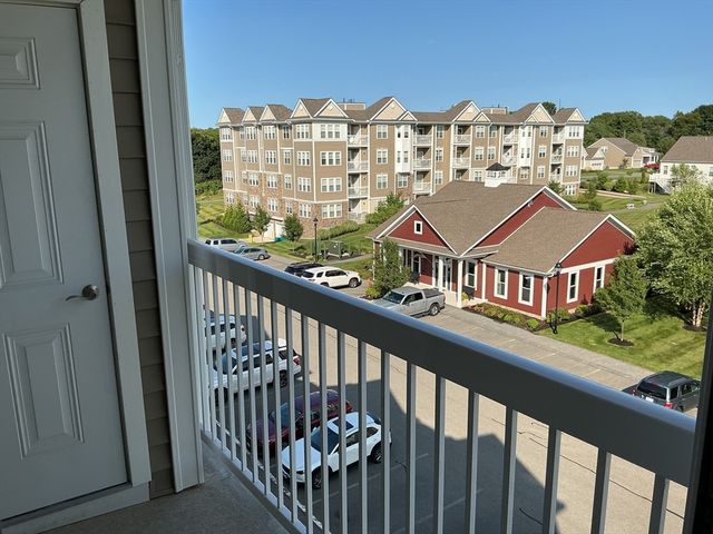 2 Francis Dr. 401, Andover, MA 01810