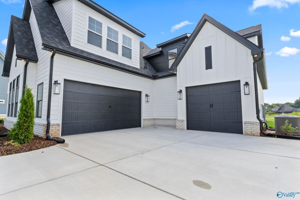 650 Silver Maple Drive, New Market, AL 35761