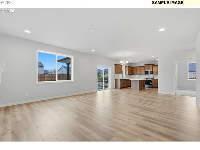 Cleveland St, Carlton, OR 97111