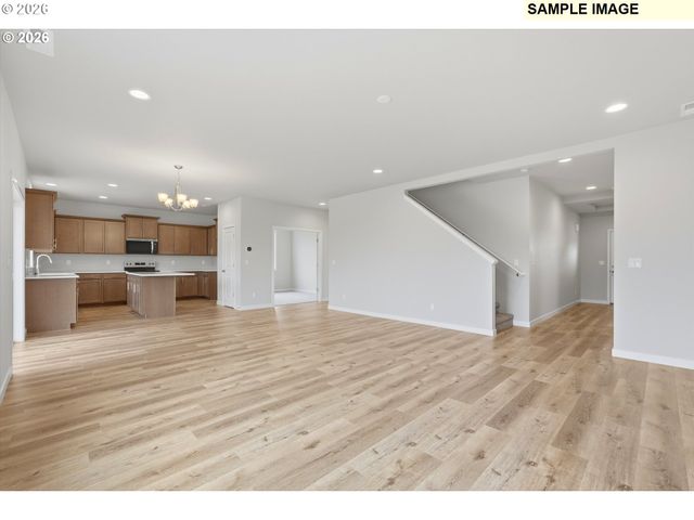 Cleveland St, Carlton, OR 97111