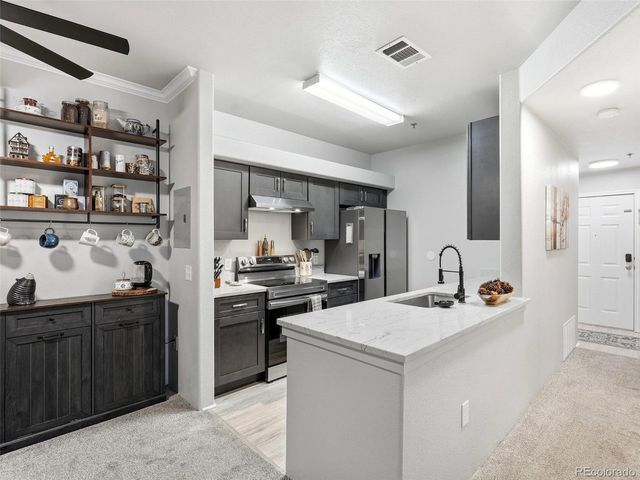 6001 Castlegate Dr W A22, Castle Rock, CO 80108