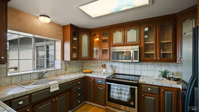 9800 El Dorado Way, Kelseyville, CA 95451