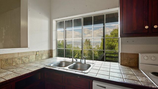 9800 El Dorado Way, Kelseyville, CA 95451