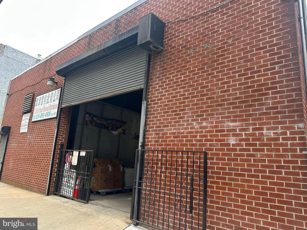 1112 S 15TH ST, Philadelphia, PA 19146